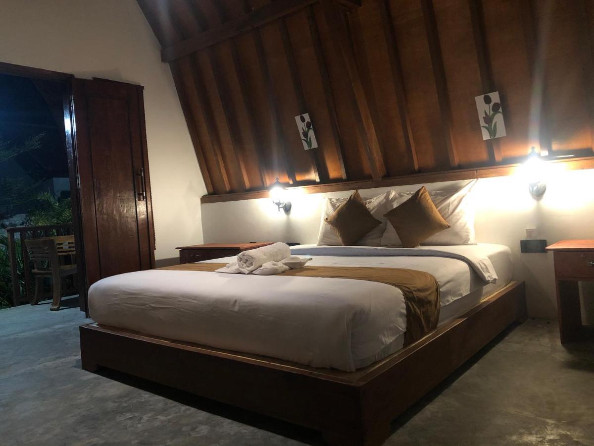 Tropical Sunday Bungalow - Surf And Stay Selong Belanak Extérieur photo