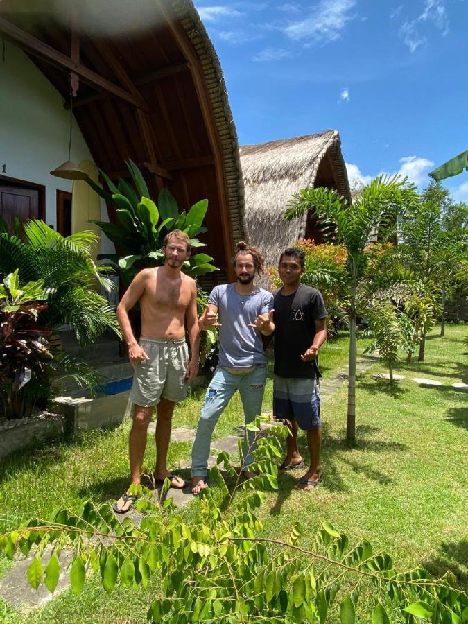 Tropical Sunday Bungalow - Surf And Stay Selong Belanak Extérieur photo