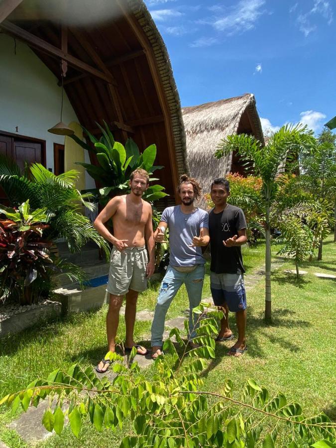 Tropical Sunday Bungalow - Surf And Stay Selong Belanak Extérieur photo