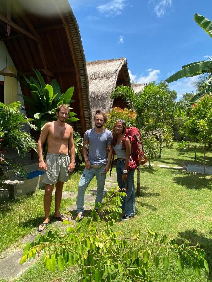 Tropical Sunday Bungalow - Surf And Stay Selong Belanak Extérieur photo